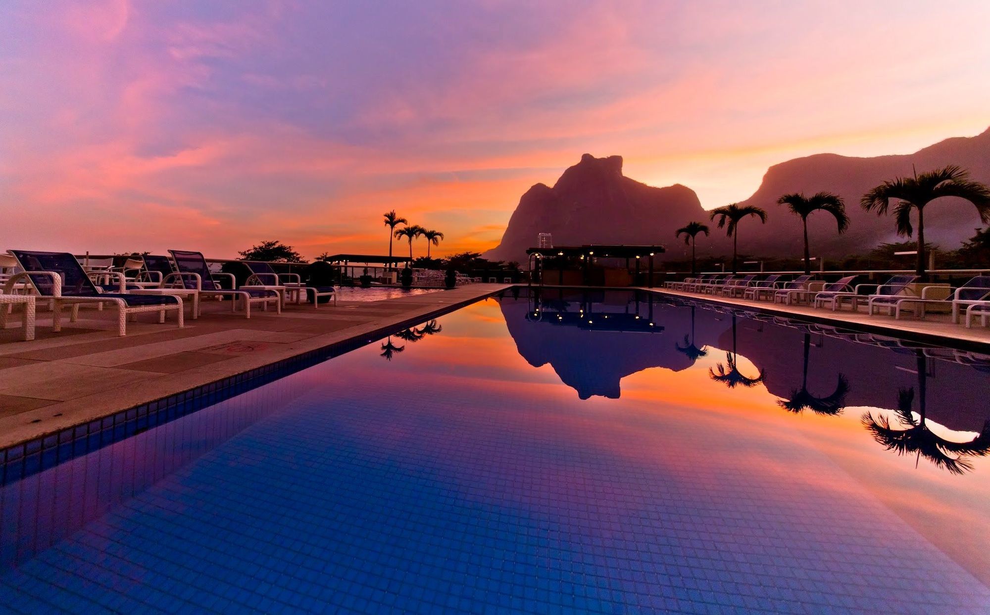 Pullman Rio De Janeiro Sao Conrado Hotel Exterior photo Sunset at the Sheraton Resort